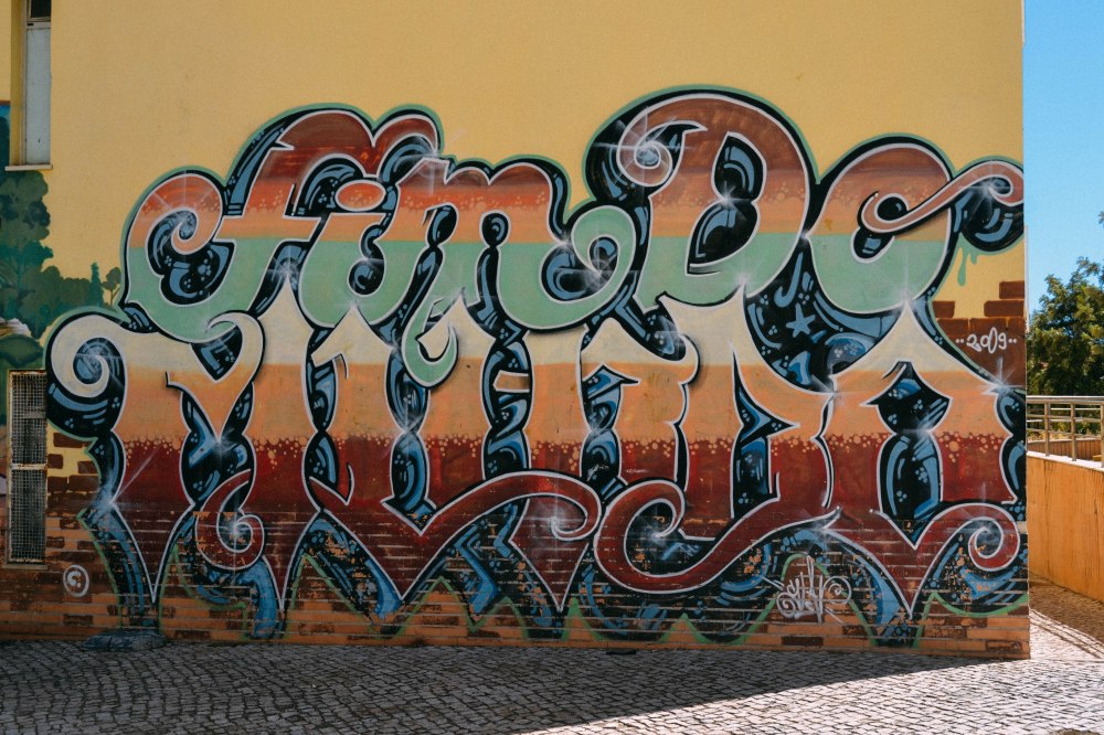 Street art, Graffiti, Bairro fim do mundo