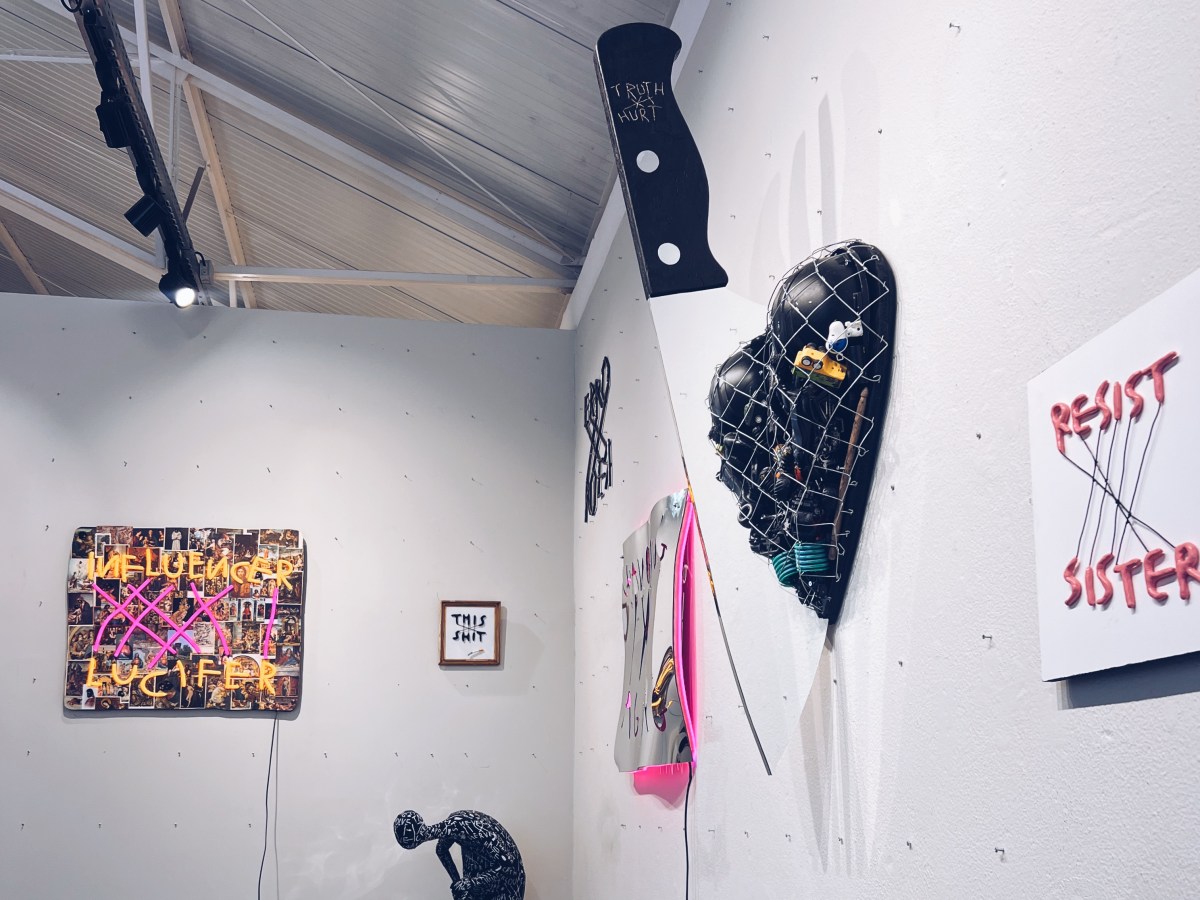 Happening: Fiumani Showcase WORDS X SWORD at Underdogs Gallery